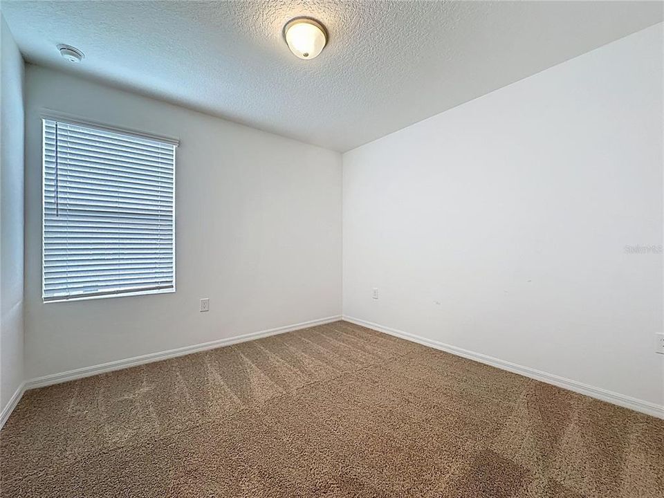 For Rent: $1,700 (3 beds, 2 baths, 1404 Square Feet)