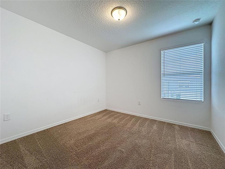 For Rent: $1,700 (3 beds, 2 baths, 1404 Square Feet)