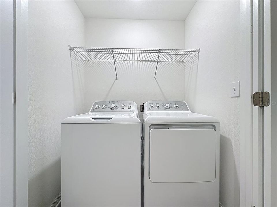 For Rent: $1,700 (3 beds, 2 baths, 1404 Square Feet)