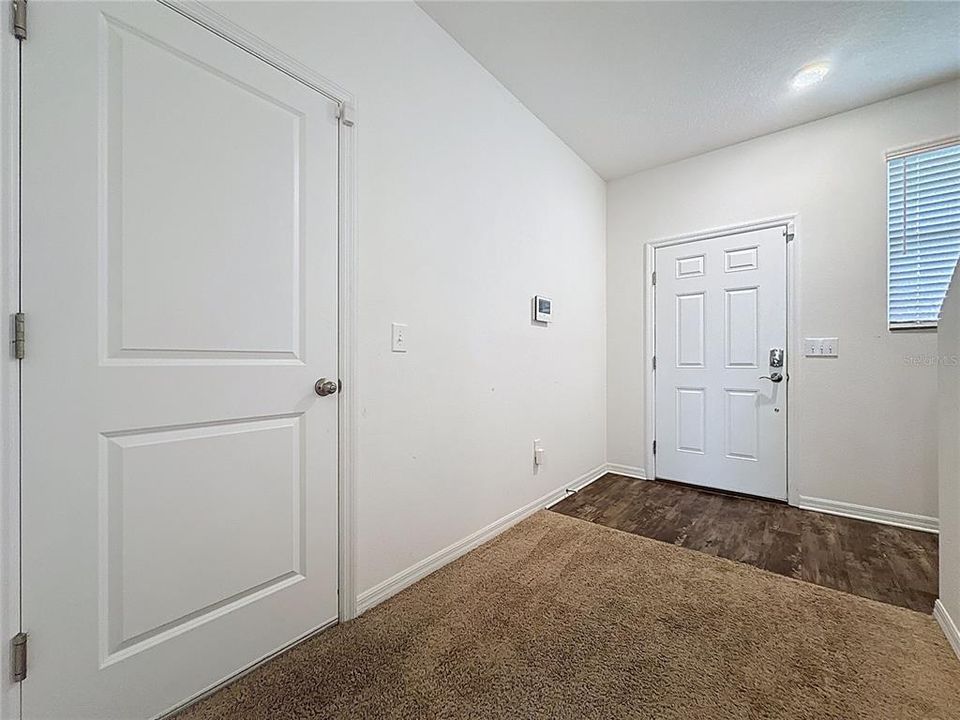 For Rent: $1,700 (3 beds, 2 baths, 1404 Square Feet)