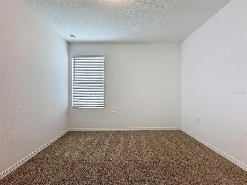 For Rent: $1,700 (3 beds, 2 baths, 1404 Square Feet)