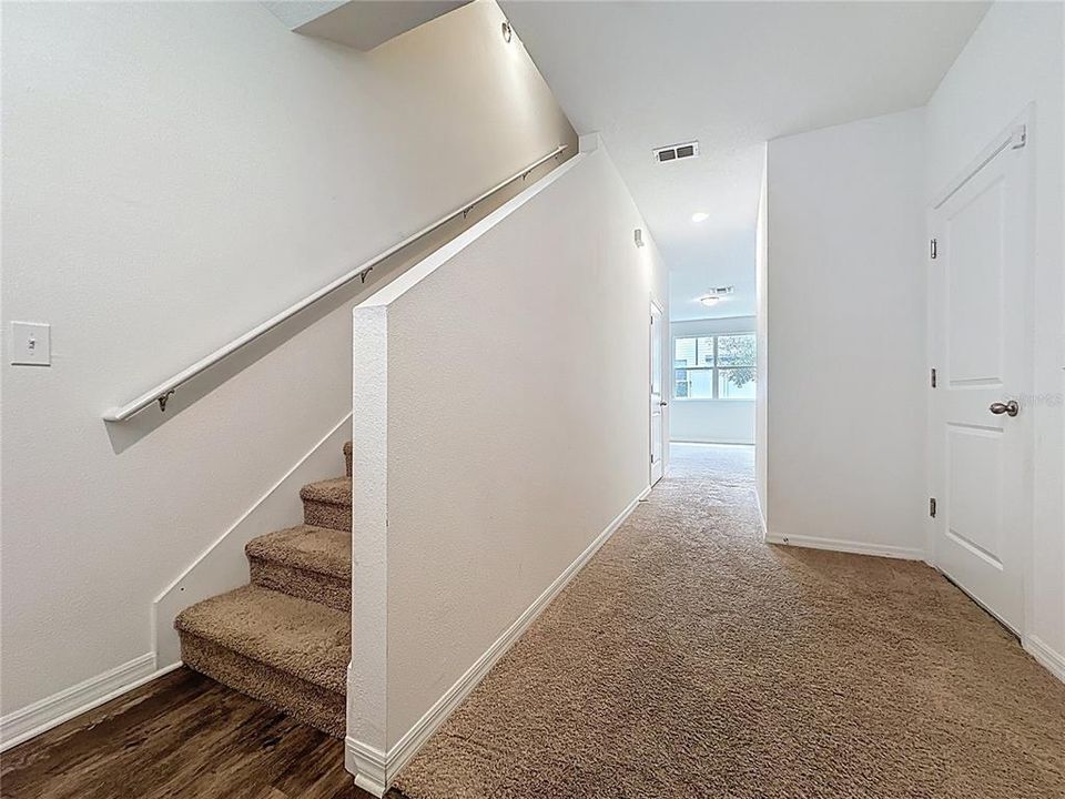 For Rent: $1,700 (3 beds, 2 baths, 1404 Square Feet)