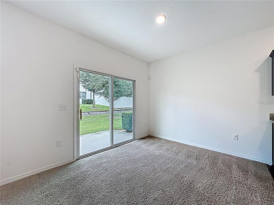 For Rent: $1,700 (3 beds, 2 baths, 1404 Square Feet)