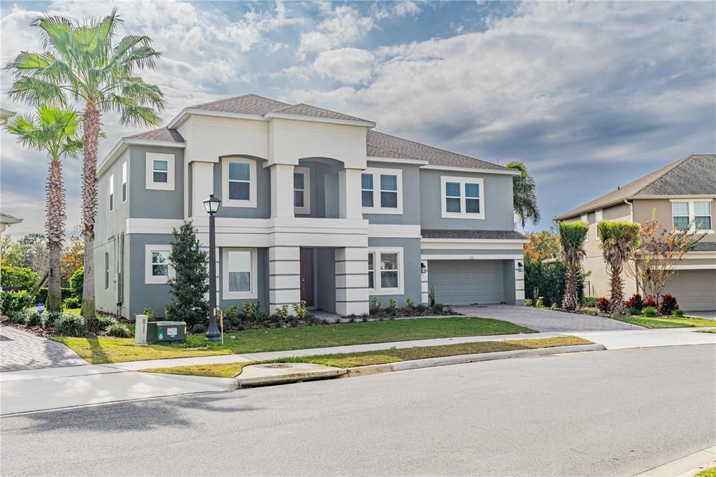 最近租的: $4,990 (5 贝兹, 4 浴室, 4181 平方英尺)