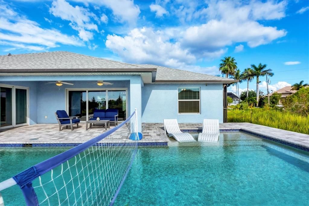 Activo con contrato: $380,000 (3 camas, 2 baños, 1597 Pies cuadrados)