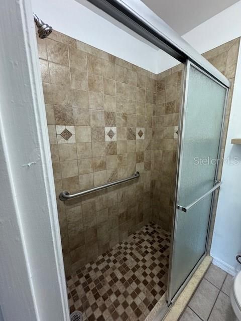 Active With Contract: $216,900 (3 beds, 2 baths, 995 Square Feet)