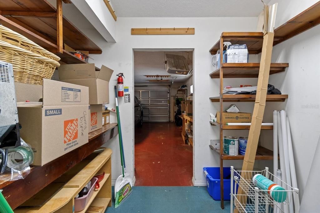 На продажу: $228,900 (2 спален, 2 ванн, 2063 Квадратных фут)