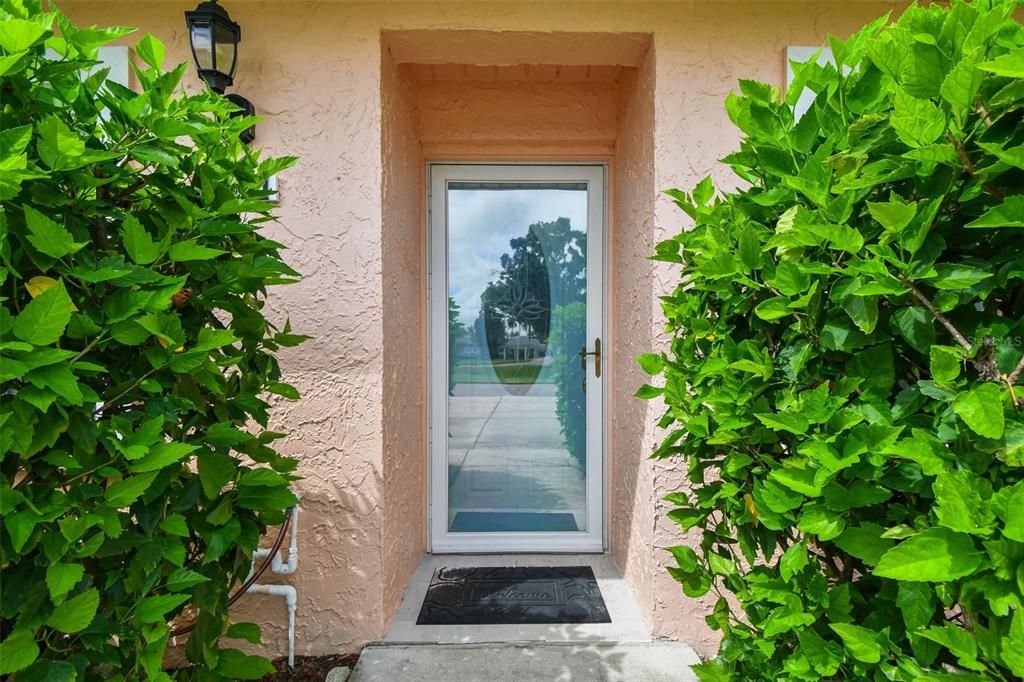 На продажу: $159,900 (2 спален, 2 ванн, 1000 Квадратных фут)