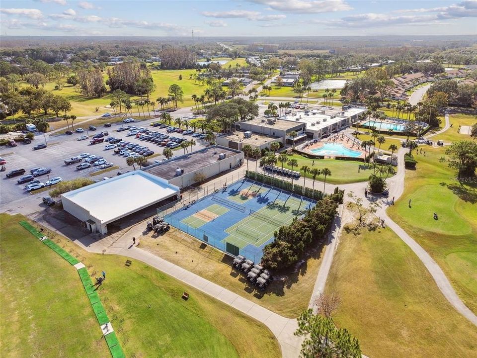 На продажу: $159,900 (2 спален, 2 ванн, 1000 Квадратных фут)