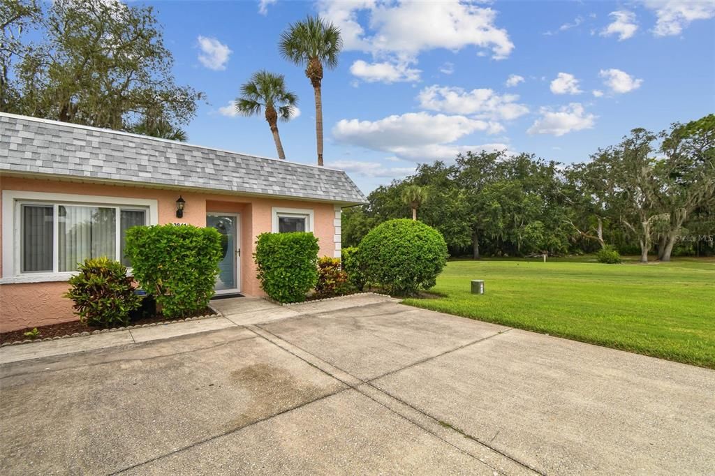 На продажу: $159,900 (2 спален, 2 ванн, 1000 Квадратных фут)