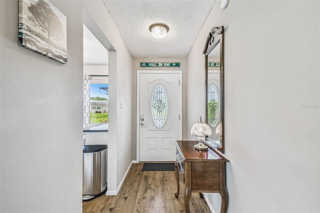 На продажу: $159,900 (2 спален, 2 ванн, 1000 Квадратных фут)