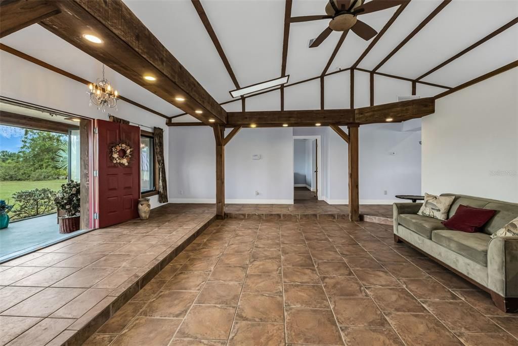 En Venta: $725,000 (4 camas, 3 baños, 3467 Pies cuadrados)