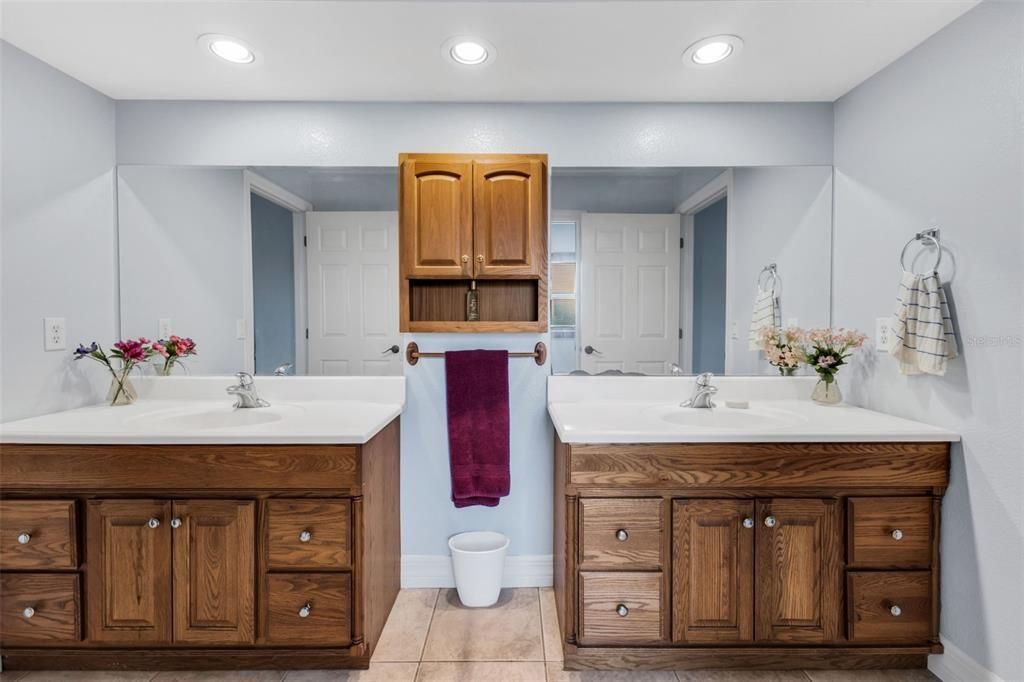 En Venta: $725,000 (4 camas, 3 baños, 3467 Pies cuadrados)