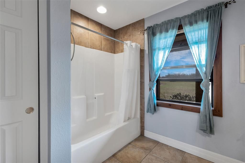 En Venta: $725,000 (4 camas, 3 baños, 3467 Pies cuadrados)