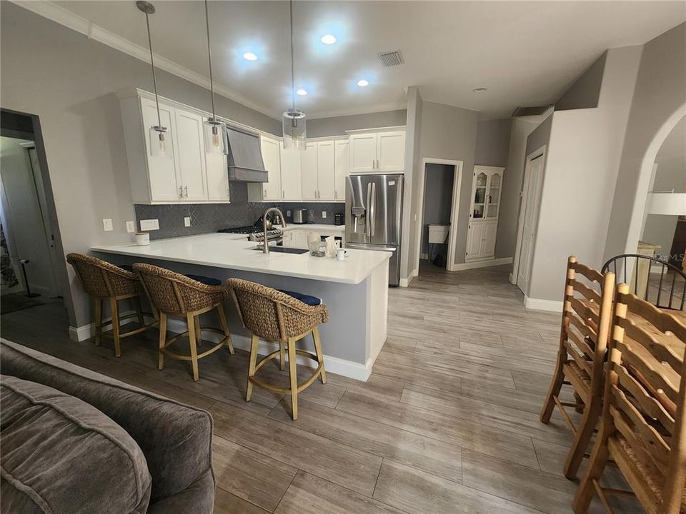 В аренду: $4,200 (4 спален, 3 ванн, 2175 Квадратных фут)