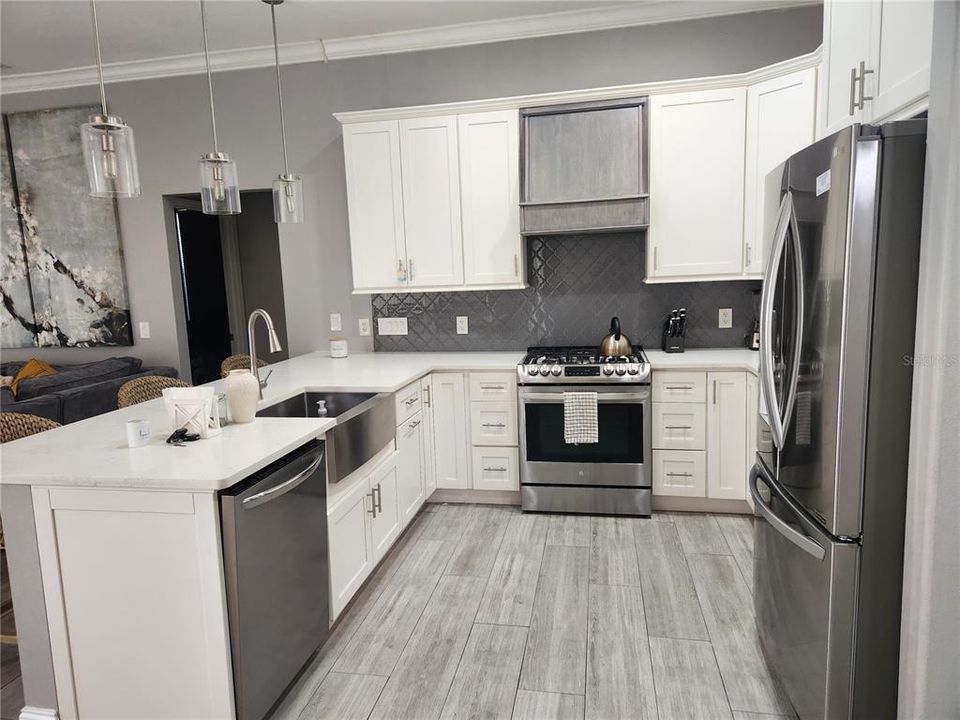 В аренду: $4,200 (4 спален, 3 ванн, 2175 Квадратных фут)