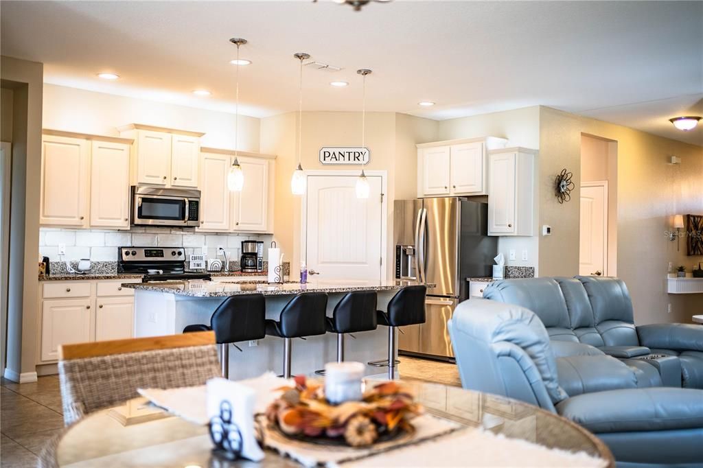 待售: $399,900 (3 贝兹, 2 浴室, 1685 平方英尺)