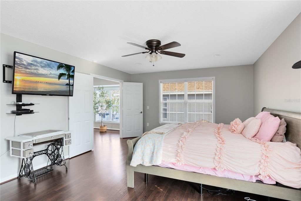 Active With Contract: $750,000 (5 beds, 4 baths, 3566 Square Feet)