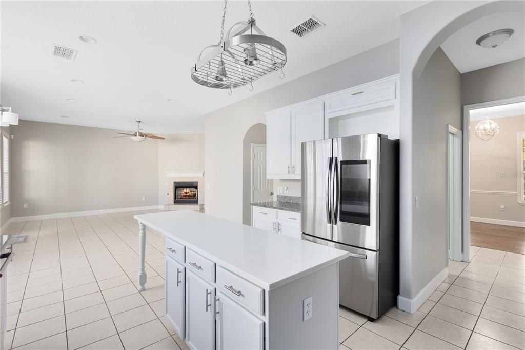 Active With Contract: $750,000 (5 beds, 4 baths, 3566 Square Feet)