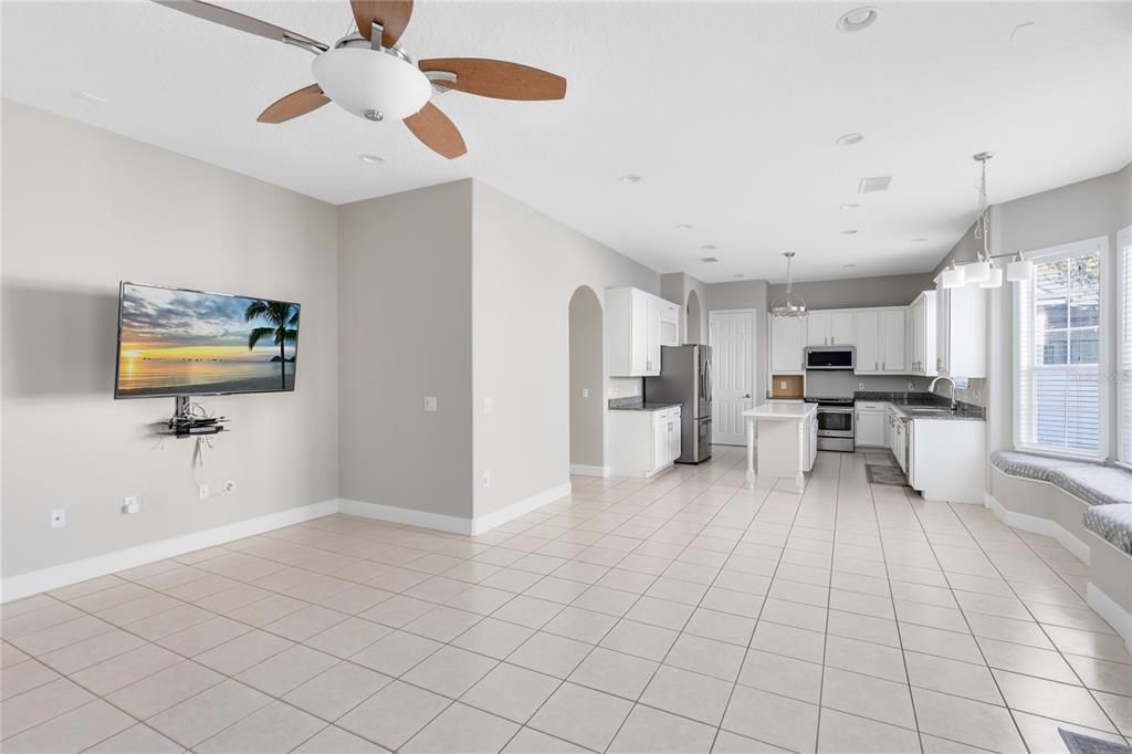 Active With Contract: $750,000 (5 beds, 4 baths, 3566 Square Feet)