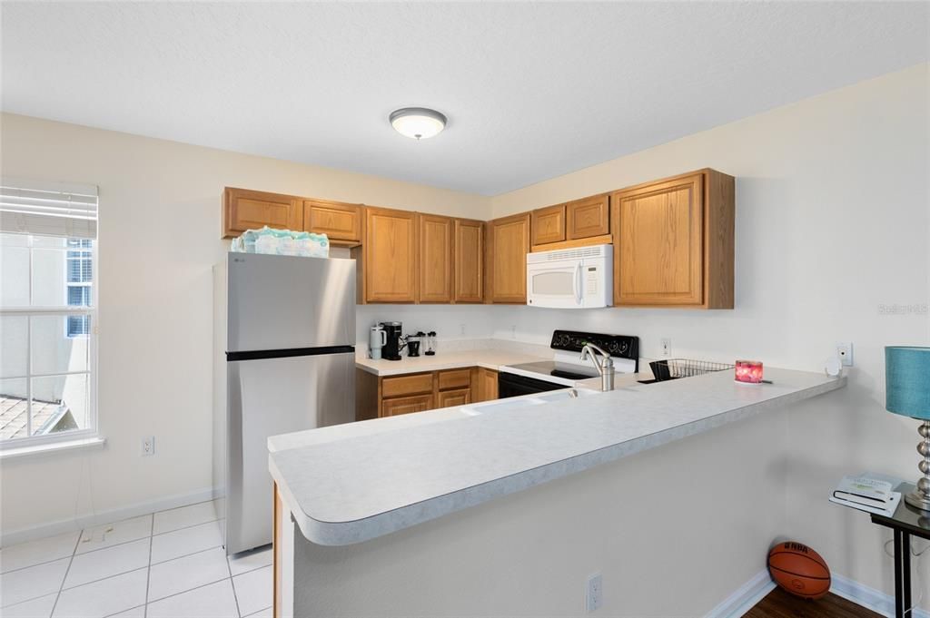 Active With Contract: $750,000 (5 beds, 4 baths, 3566 Square Feet)