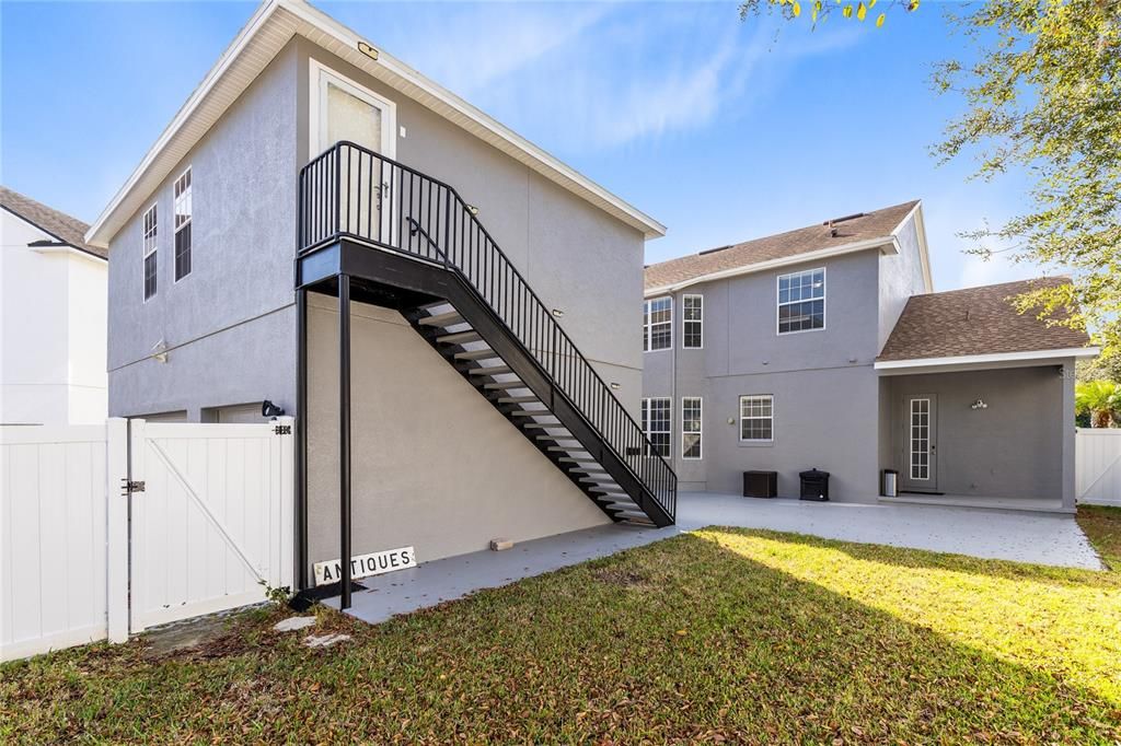 Active With Contract: $750,000 (5 beds, 4 baths, 3566 Square Feet)