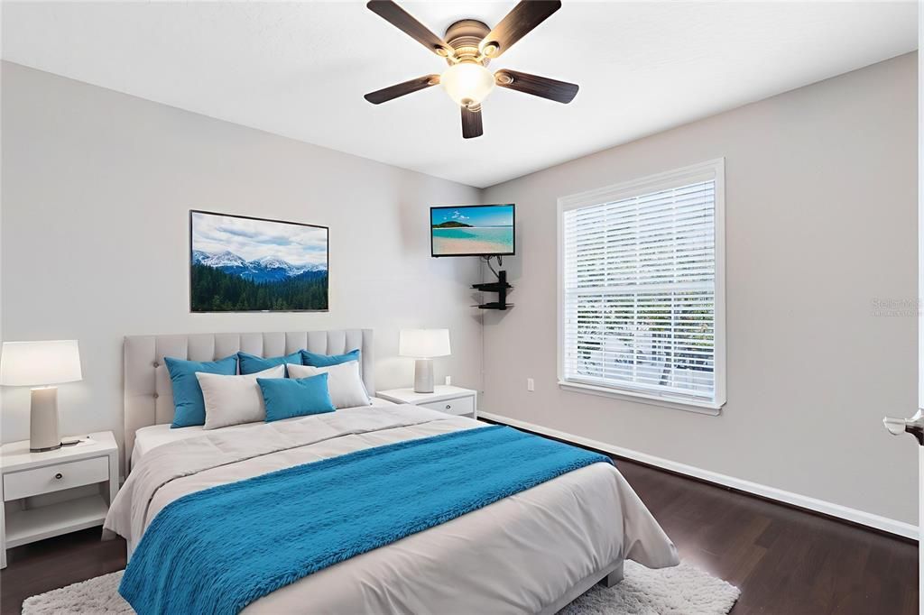 Active With Contract: $750,000 (5 beds, 4 baths, 3566 Square Feet)