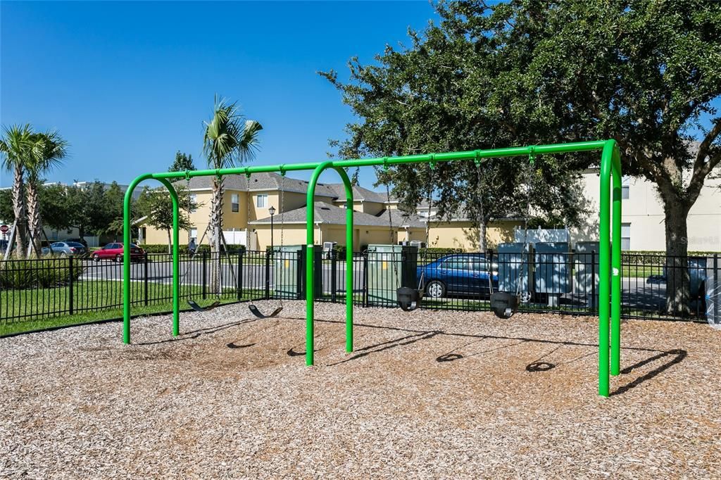 Active With Contract: $750,000 (5 beds, 4 baths, 3566 Square Feet)