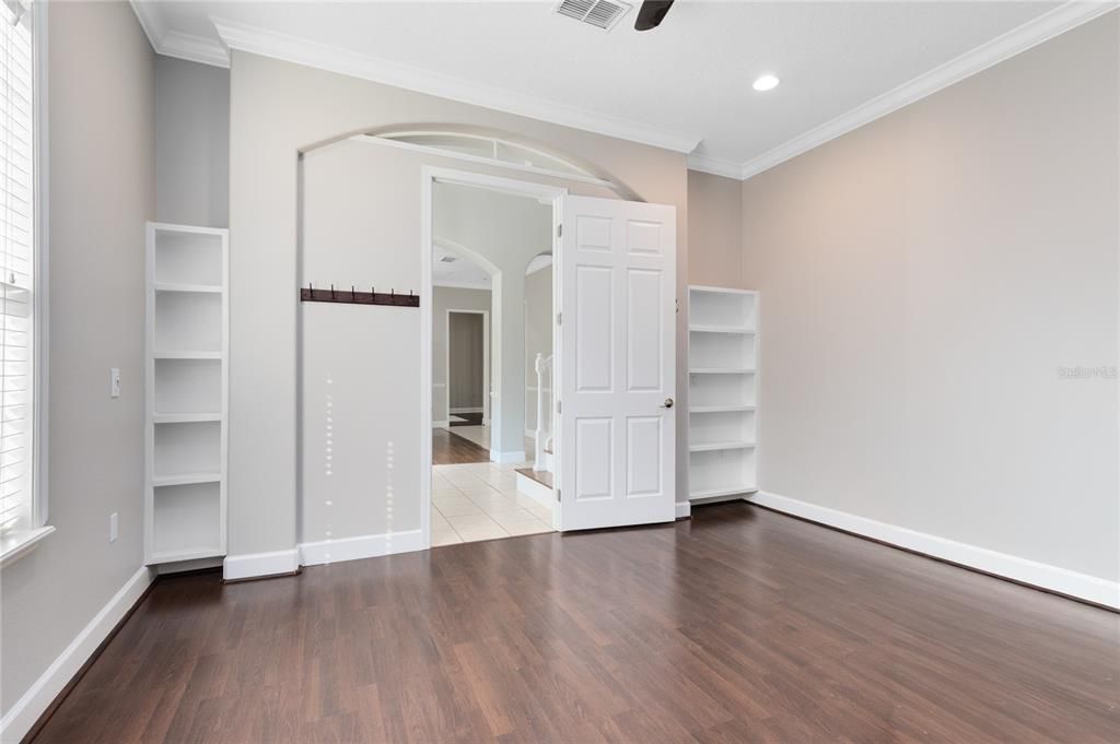 Active With Contract: $750,000 (5 beds, 4 baths, 3566 Square Feet)