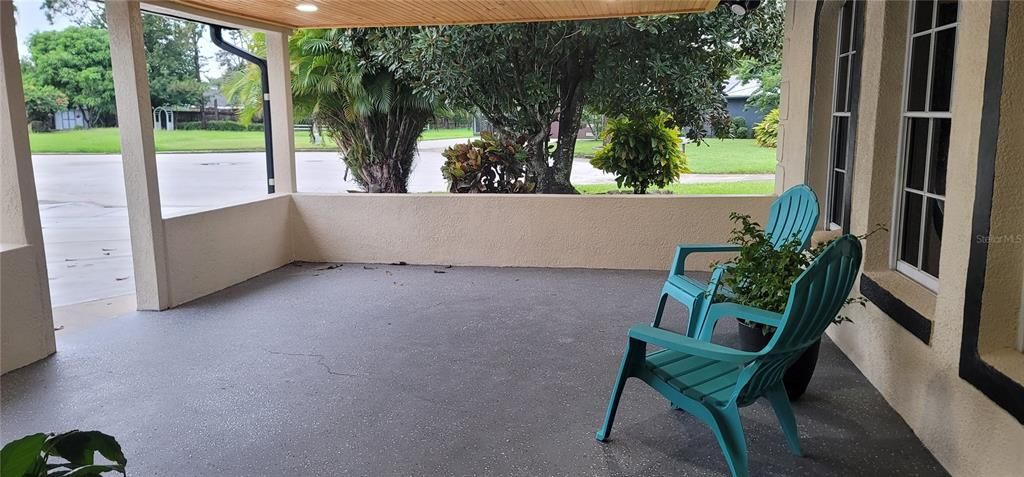 For Rent: $2,600 (3 beds, 2 baths, 1874 Square Feet)