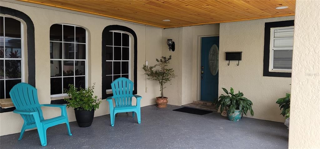 For Rent: $2,600 (3 beds, 2 baths, 1874 Square Feet)