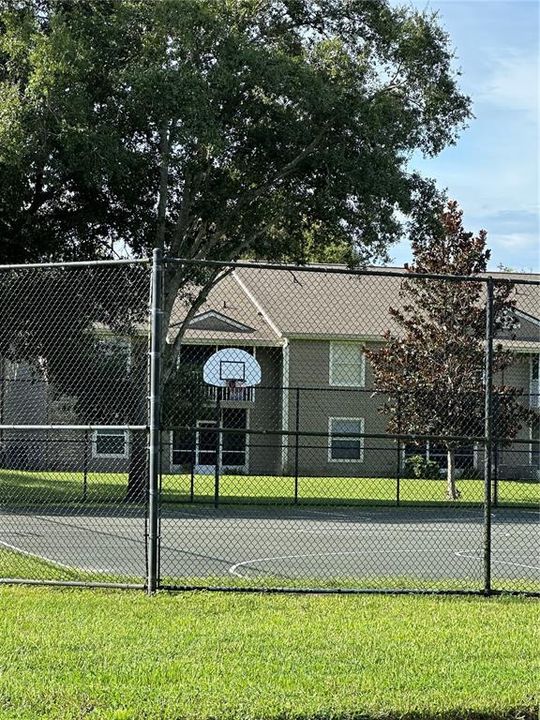 For Rent: $1,650 (2 beds, 2 baths, 960 Square Feet)