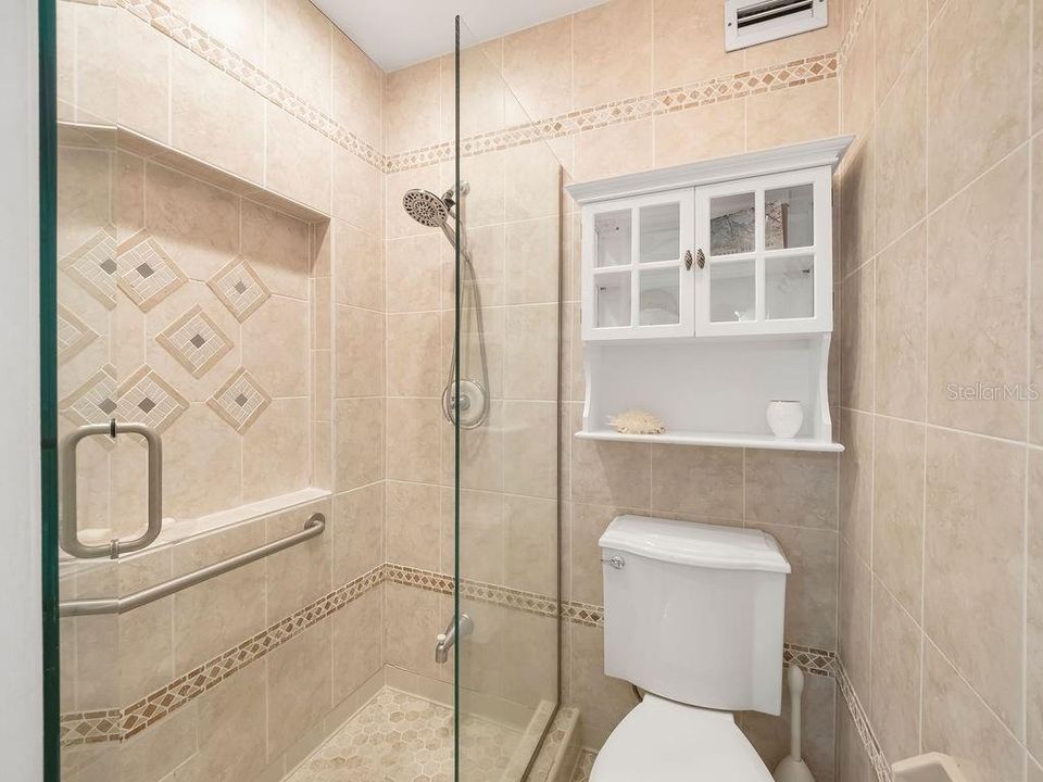 For Sale: $2,690,000 (3 beds, 2 baths, 1553 Square Feet)