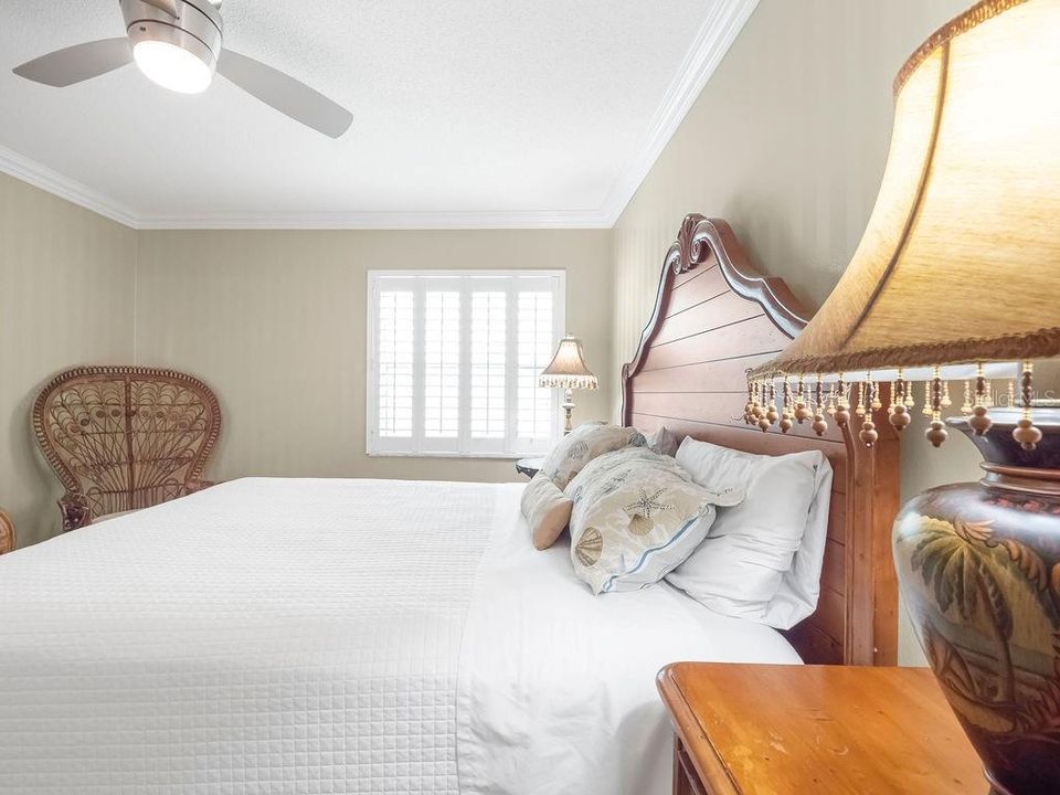 For Sale: $2,690,000 (3 beds, 2 baths, 1553 Square Feet)