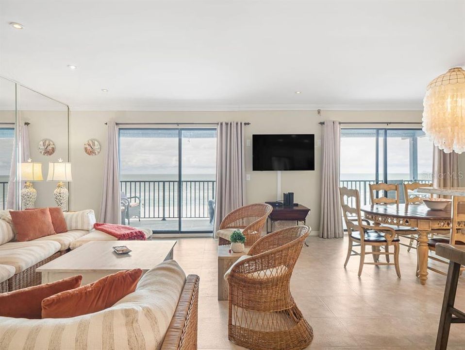 For Sale: $2,690,000 (3 beds, 2 baths, 1553 Square Feet)