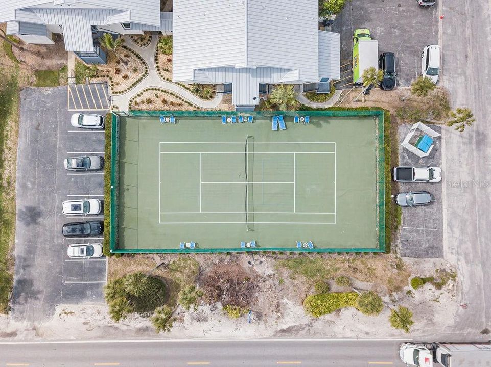 For Sale: $2,690,000 (3 beds, 2 baths, 1553 Square Feet)