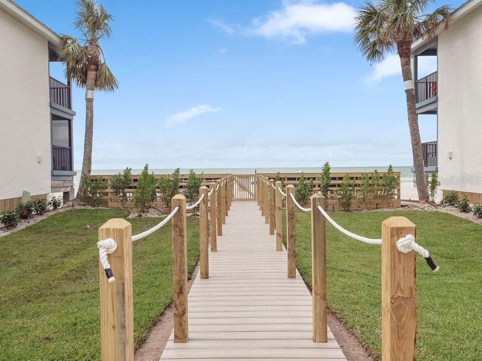 For Sale: $2,690,000 (3 beds, 2 baths, 1553 Square Feet)