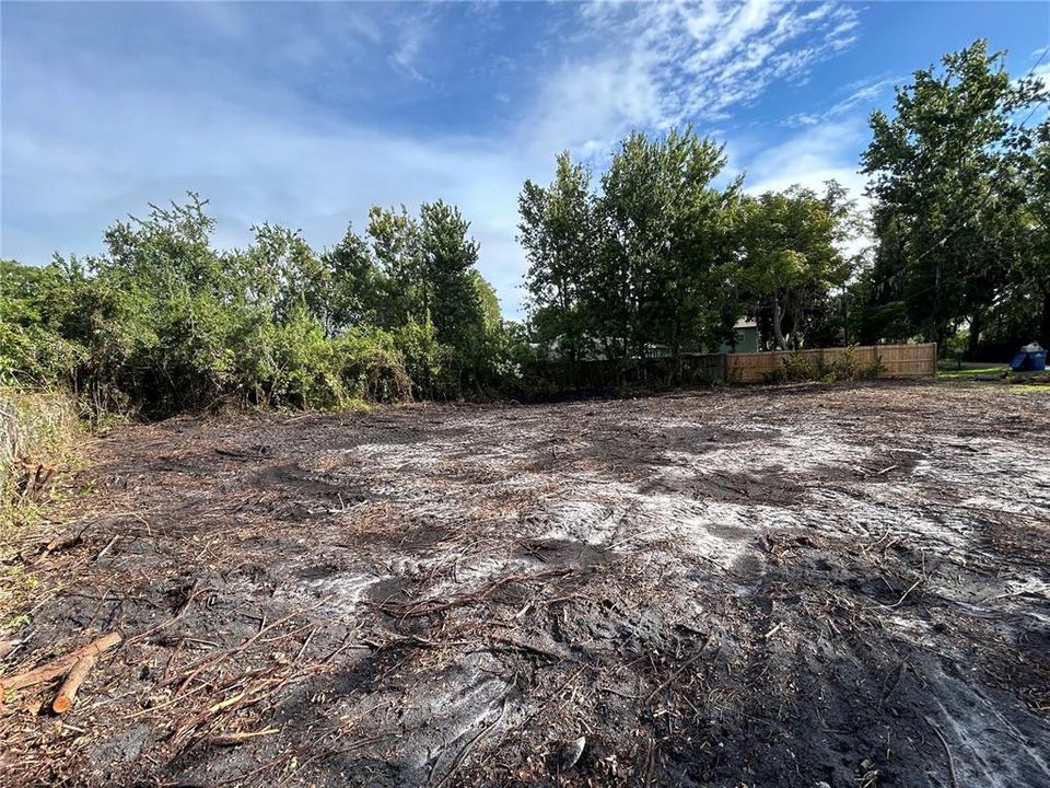 На продажу: $57,500 (0.44 acres)