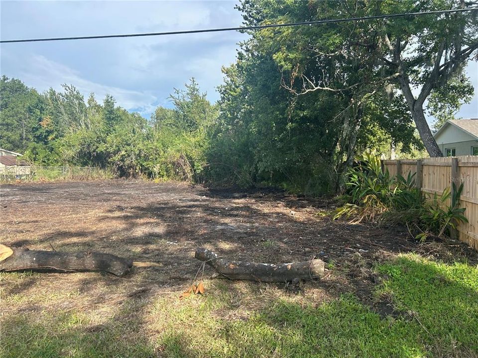 На продажу: $57,500 (0.44 acres)