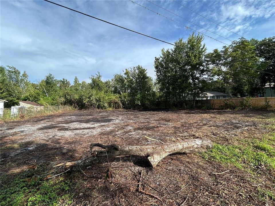 На продажу: $57,500 (0.44 acres)