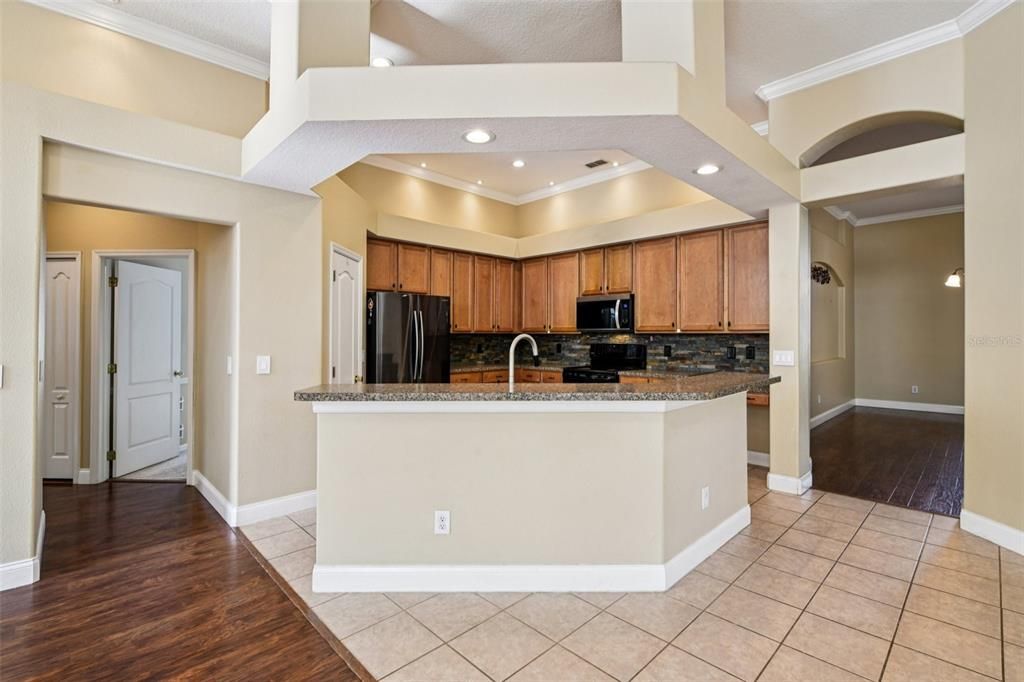 На продажу: $579,000 (4 спален, 3 ванн, 2950 Квадратных фут)