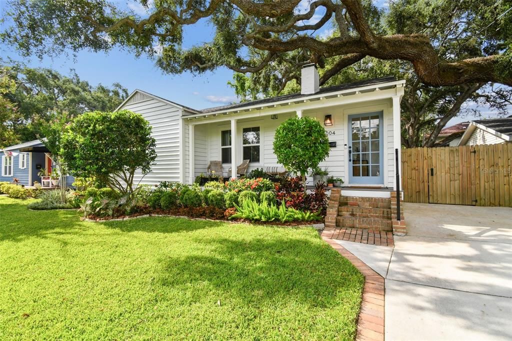 Vendido Recientemente: $1,150,000 (4 camas, 3 baños, 1898 Pies cuadrados)