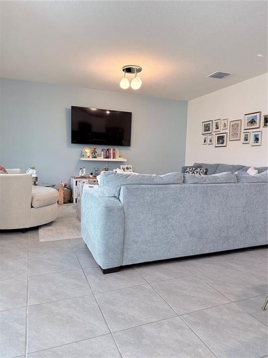 待售: $419,900 (3 贝兹, 2 浴室, 1679 平方英尺)