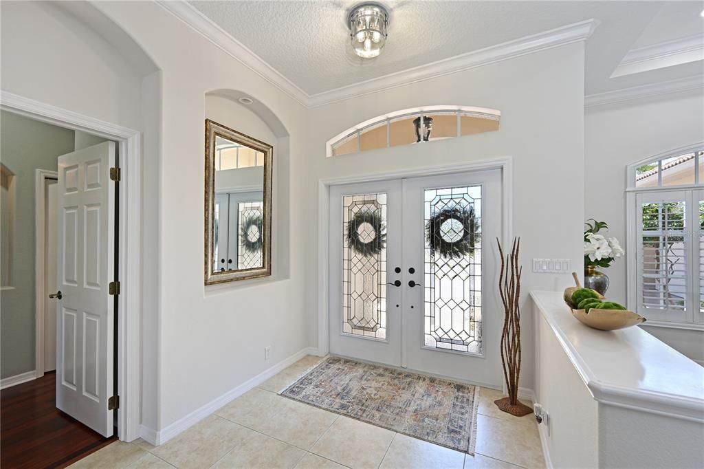 合同活跃: $749,900 (4 贝兹, 2 浴室, 2463 平方英尺)