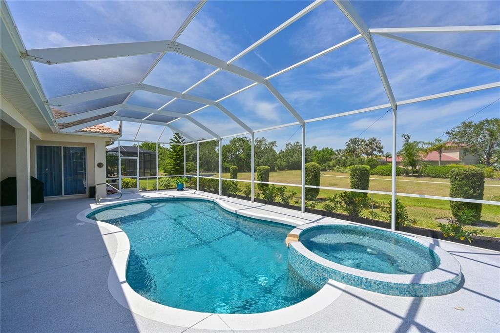 合同活跃: $749,900 (4 贝兹, 2 浴室, 2463 平方英尺)