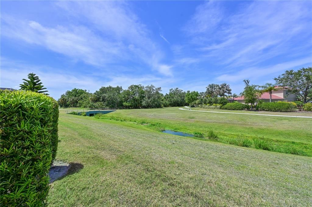 合同活跃: $749,900 (4 贝兹, 2 浴室, 2463 平方英尺)