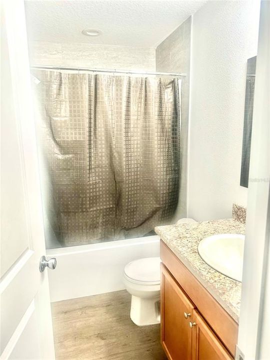 待售: $235,000 (3 贝兹, 2 浴室, 1498 平方英尺)