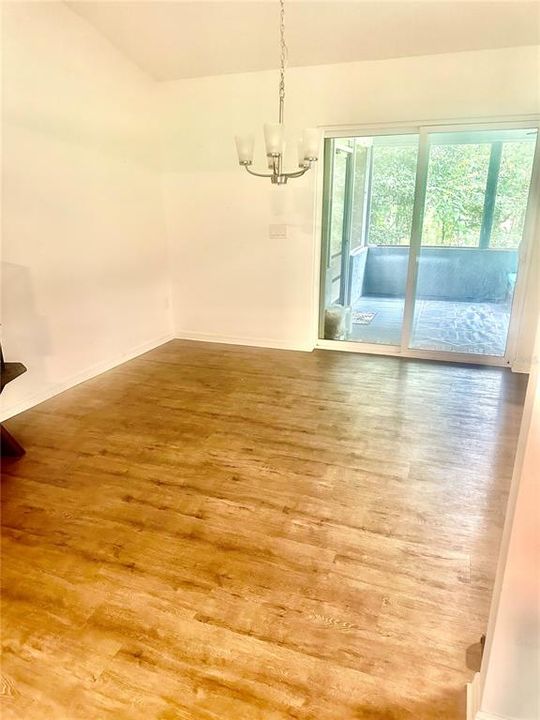 待售: $235,000 (3 贝兹, 2 浴室, 1498 平方英尺)