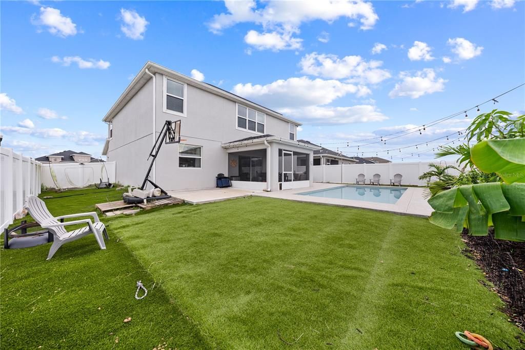 Под контрактом: $529,999 (5 спален, 4 ванн, 3137 Квадратных фут)