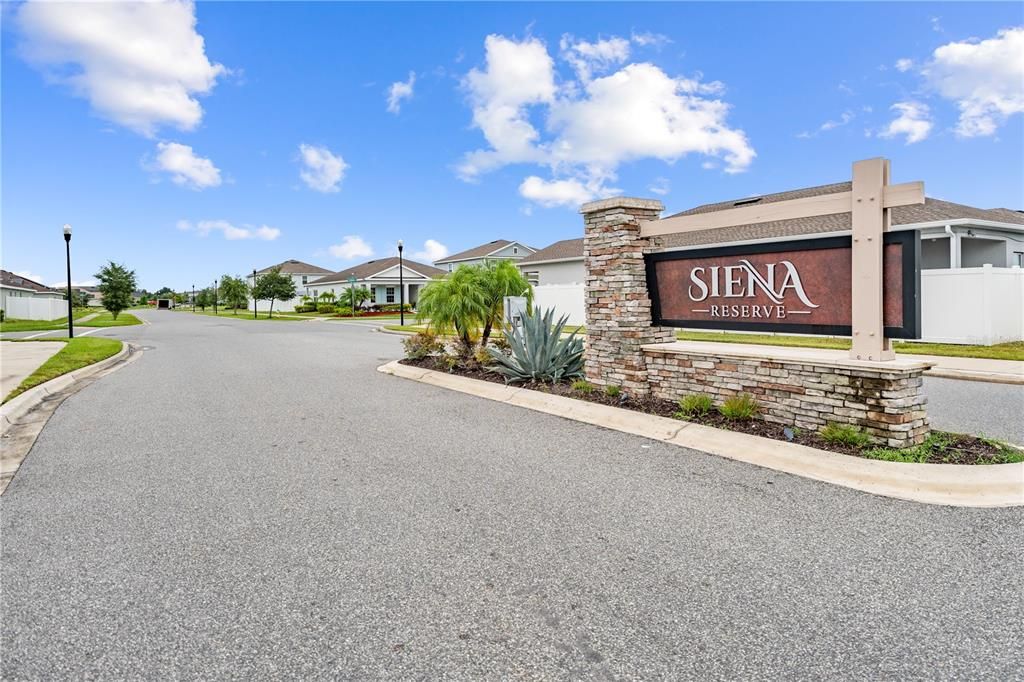 Под контрактом: $529,999 (5 спален, 4 ванн, 3137 Квадратных фут)